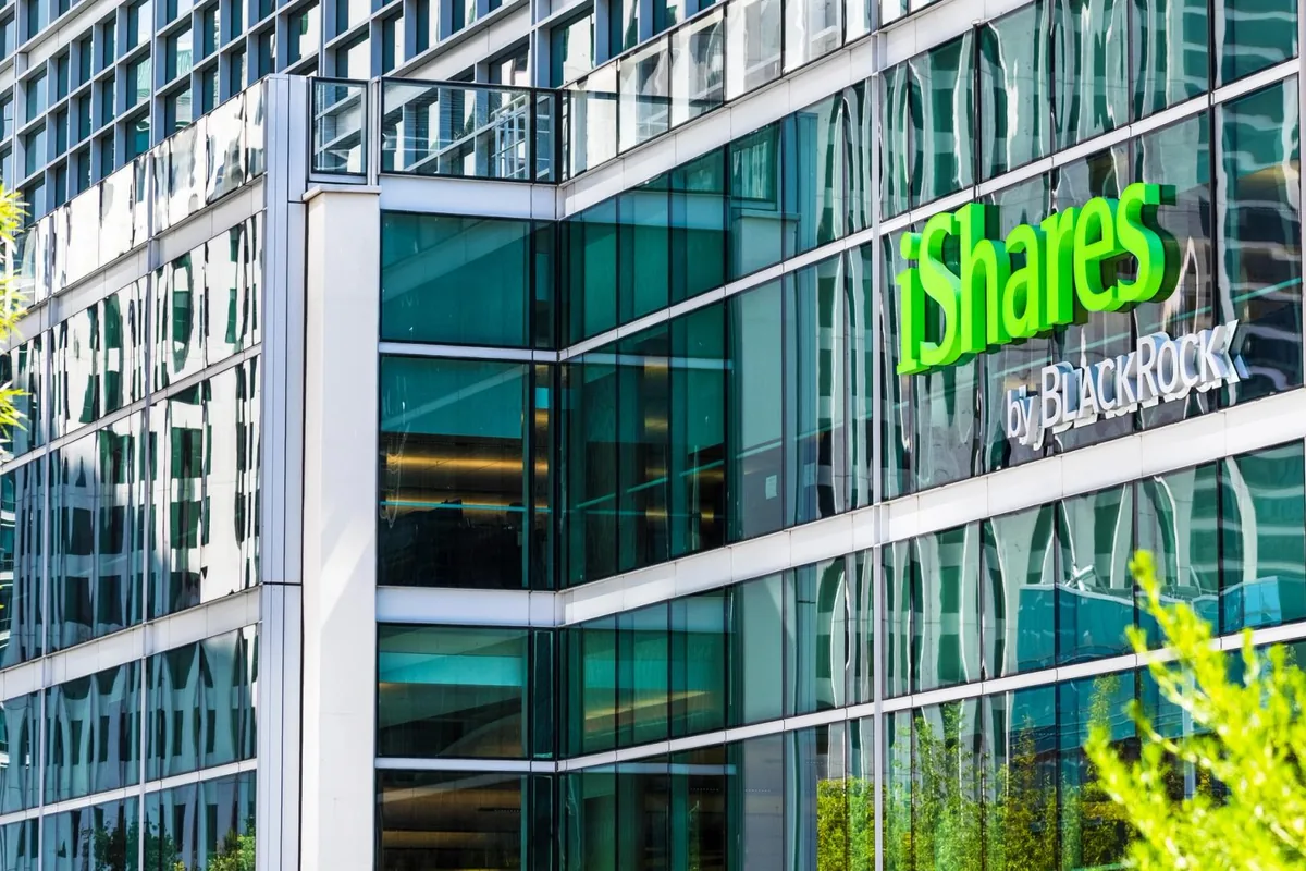 BlackRock Launches Bitcoin Income ETF Aimed at Cash Flow Seekers