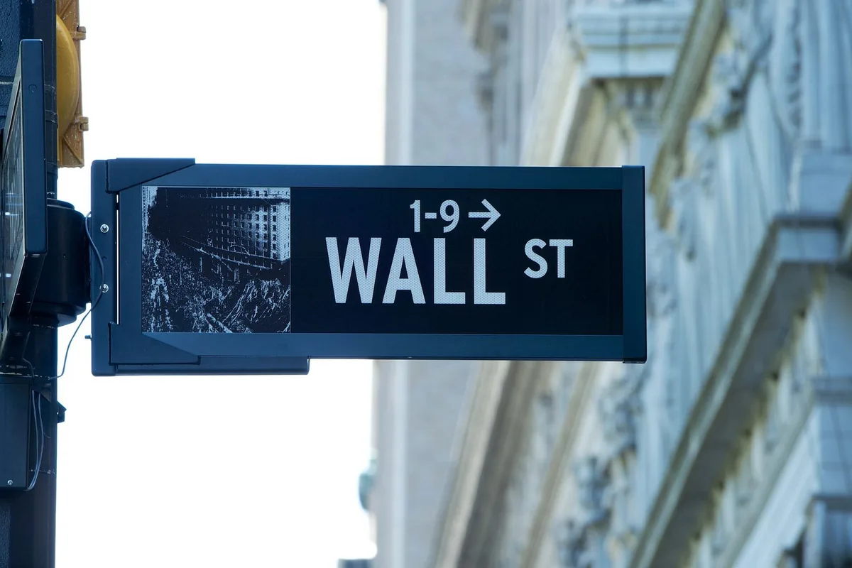 Crypto IPO Pipeline Slows as AI Draws Capital and Macro Risks Weigh