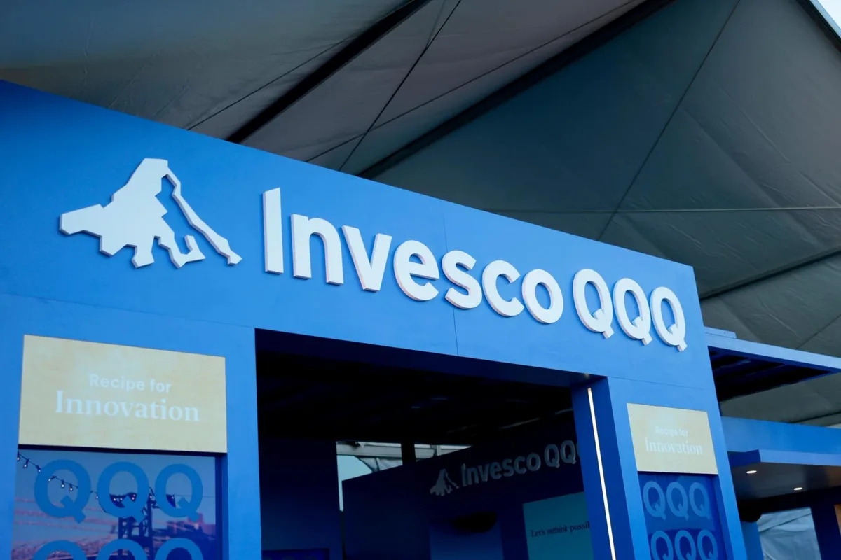 Invesco presenta una solicitud para un fondo tokenizado orientado a reservas de stablecoins