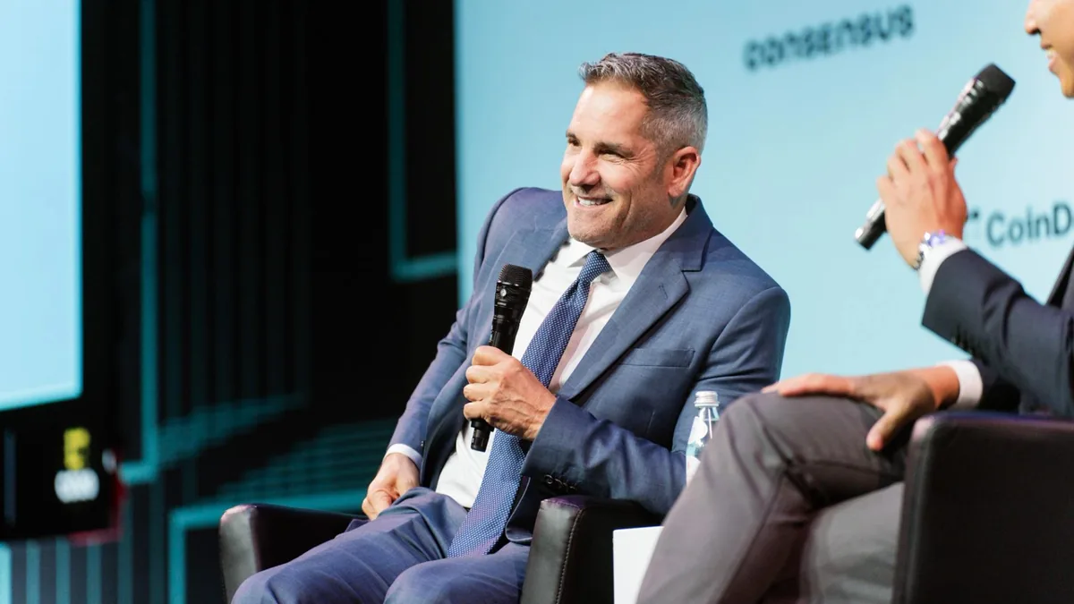 Grant Cardone mantendrá compras de bitcoin con flujos inmobiliarios
