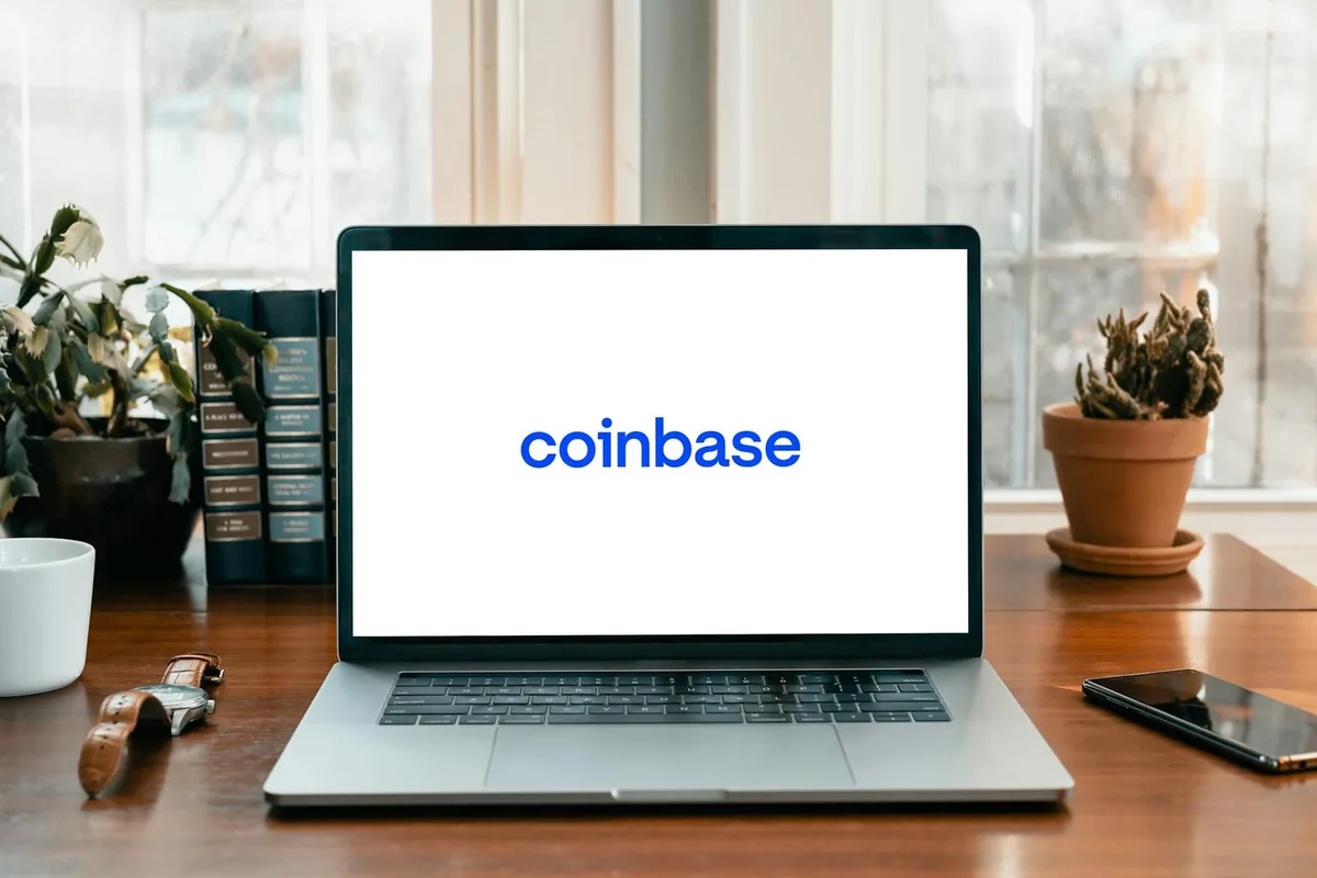 Coinbase Expands Finance Push With AI Advisor, Options and Pre-IPO Markets